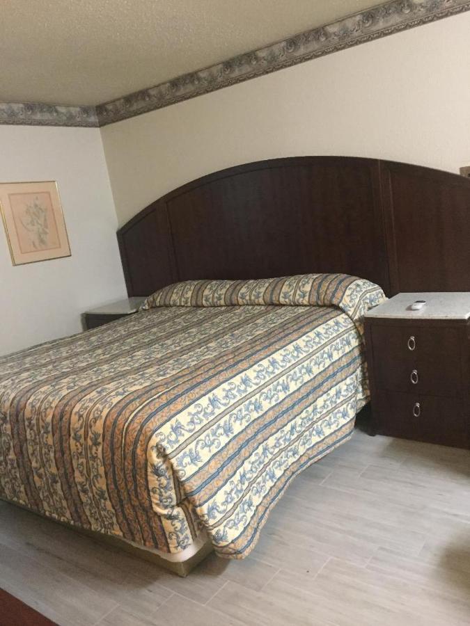 Regency Inn Norco Bagian luar foto