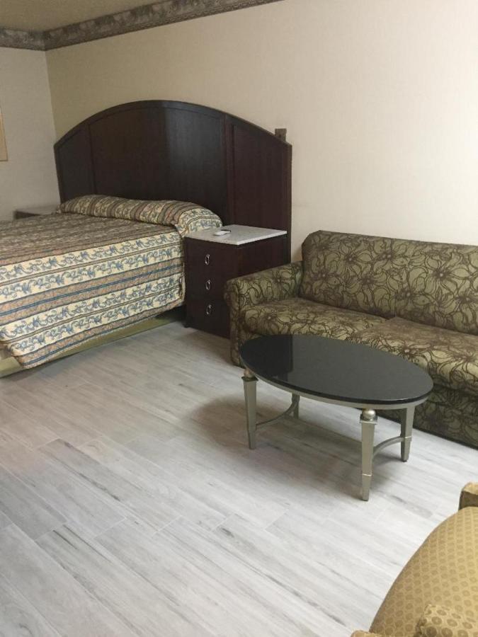 Regency Inn Norco Bagian luar foto