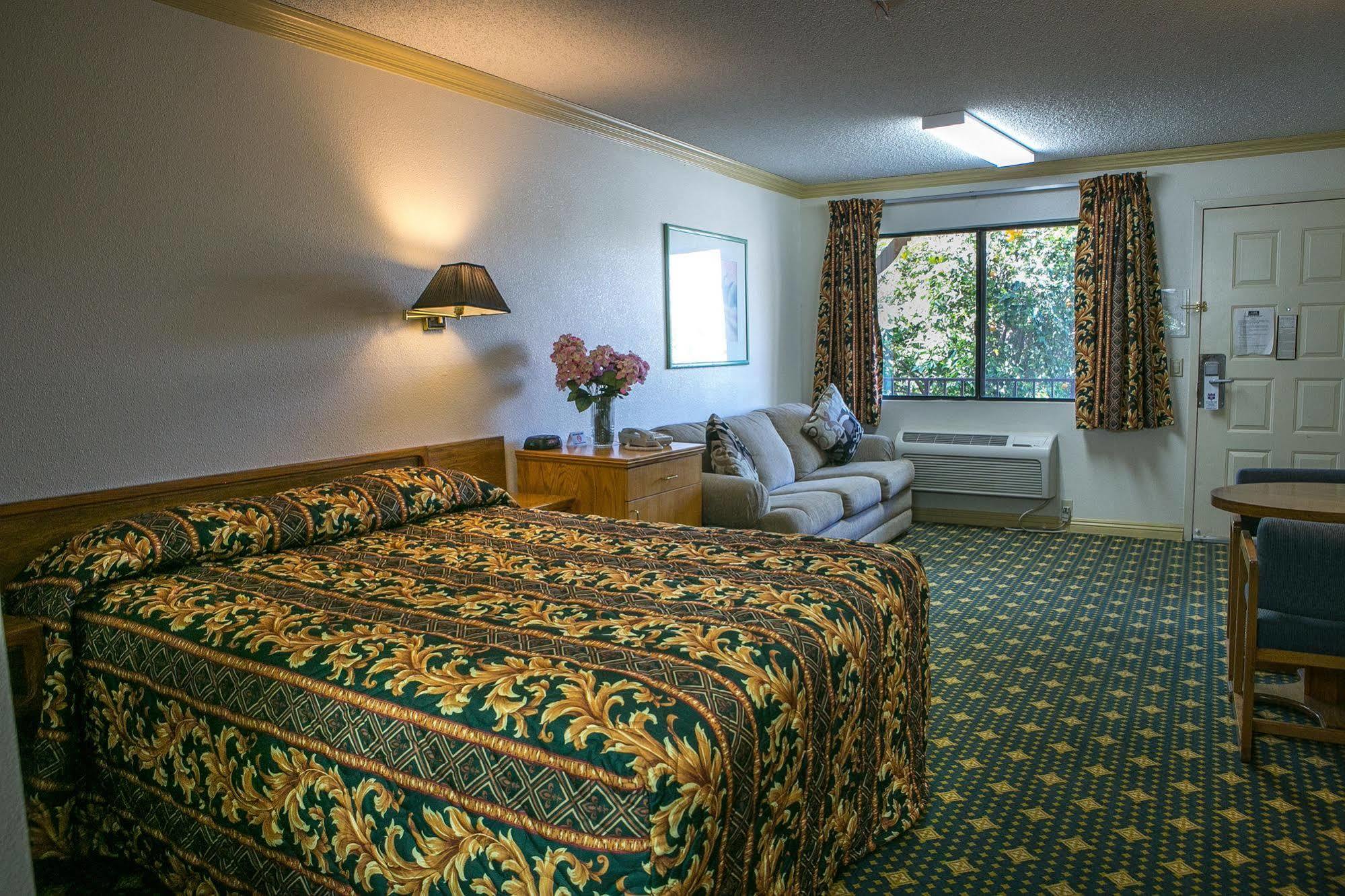 Regency Inn Norco Bagian luar foto