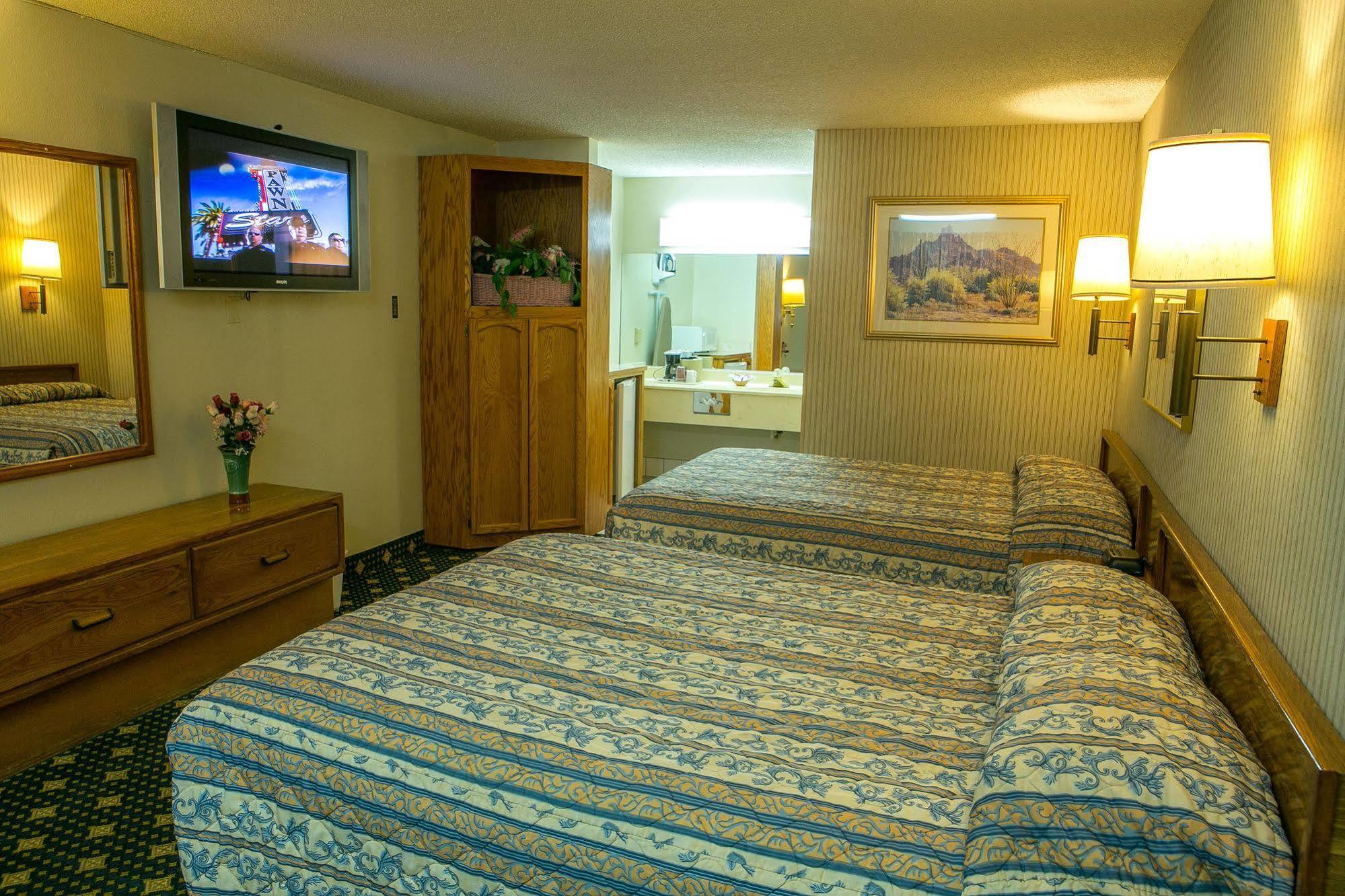 Regency Inn Norco Bagian luar foto
