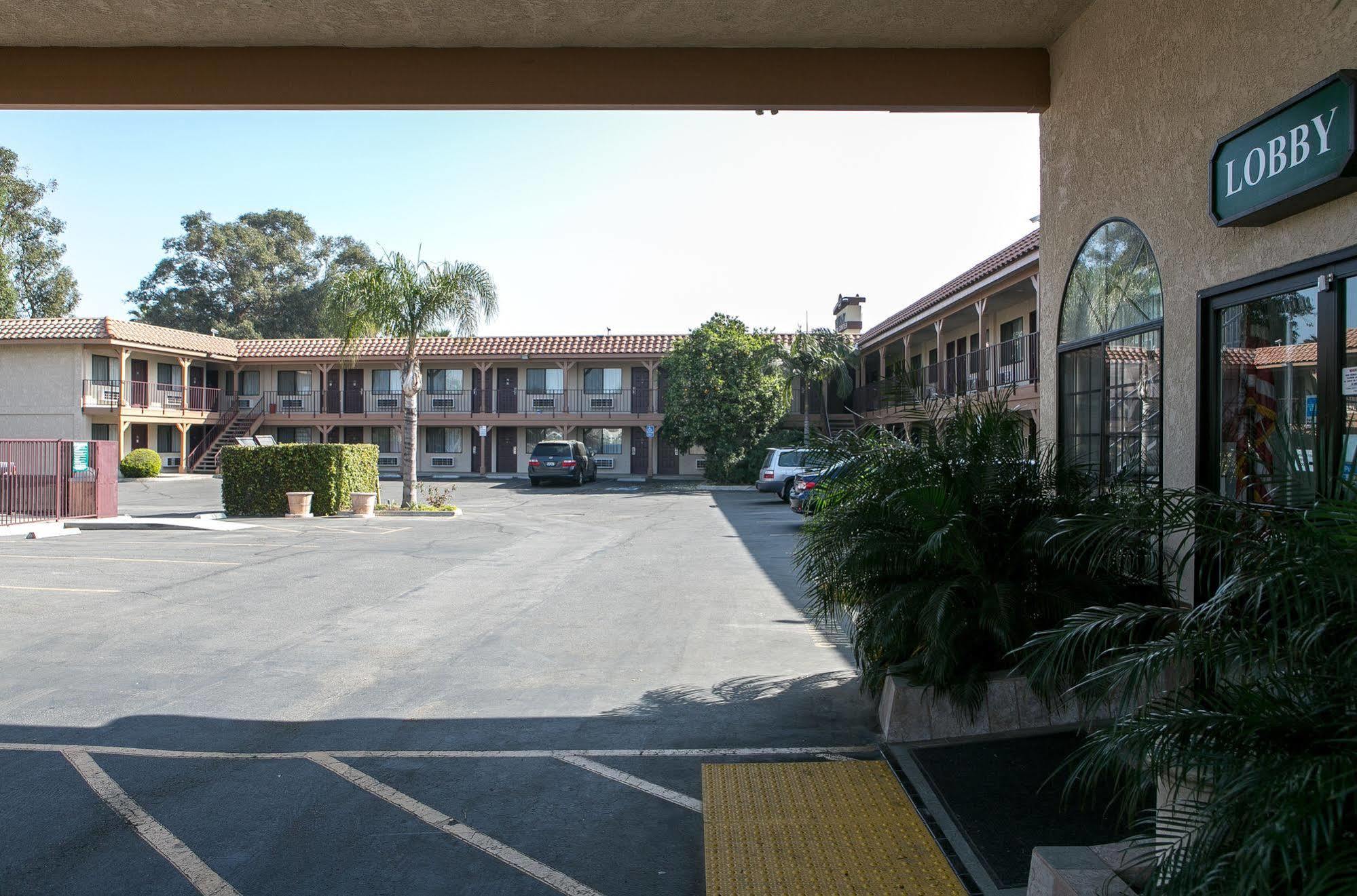 Regency Inn Norco Bagian luar foto